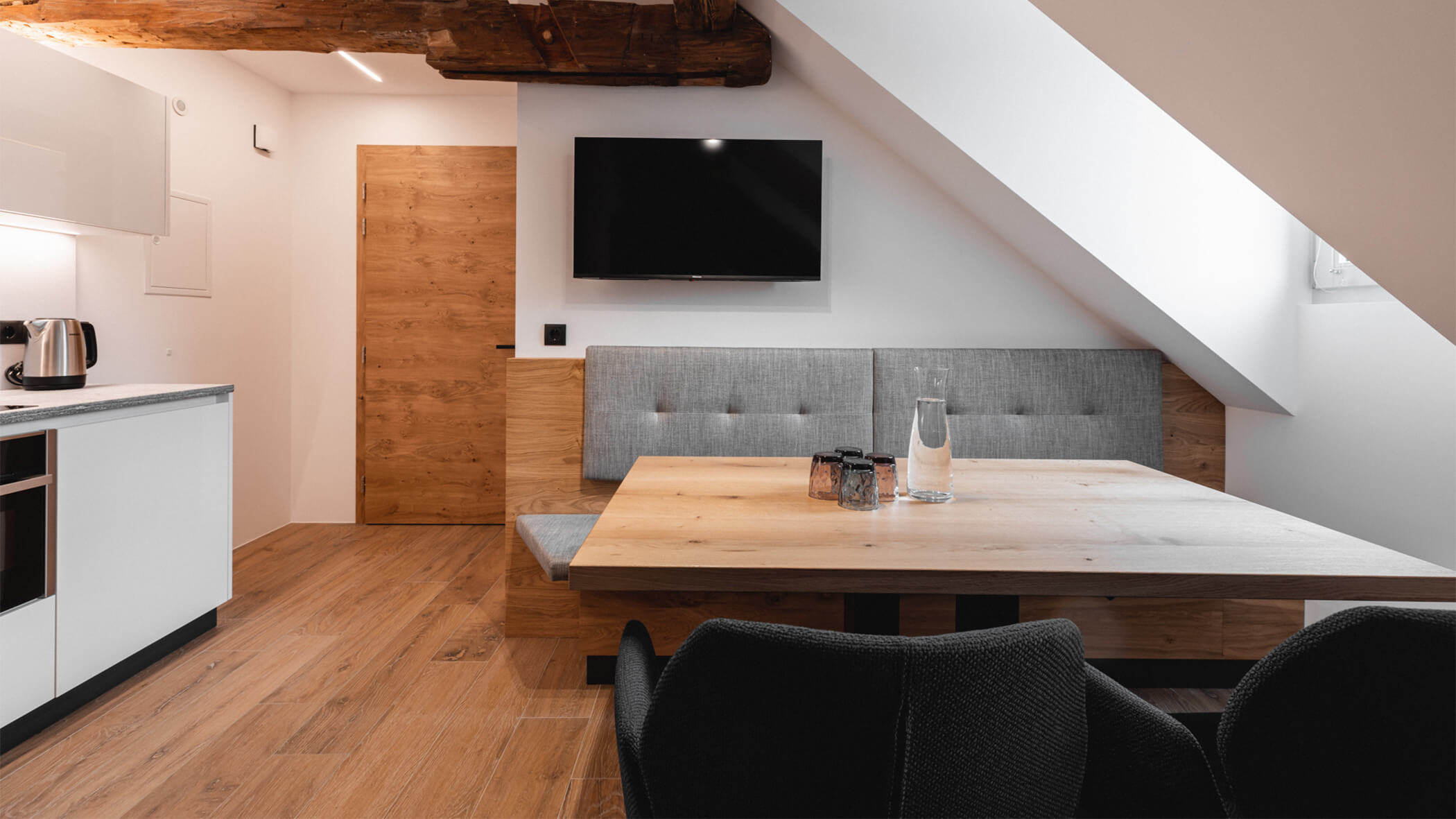 Apartment Alpin - Wohnbereich - Neuhaus - Apartments & Historic Chalet in St. Sigmund