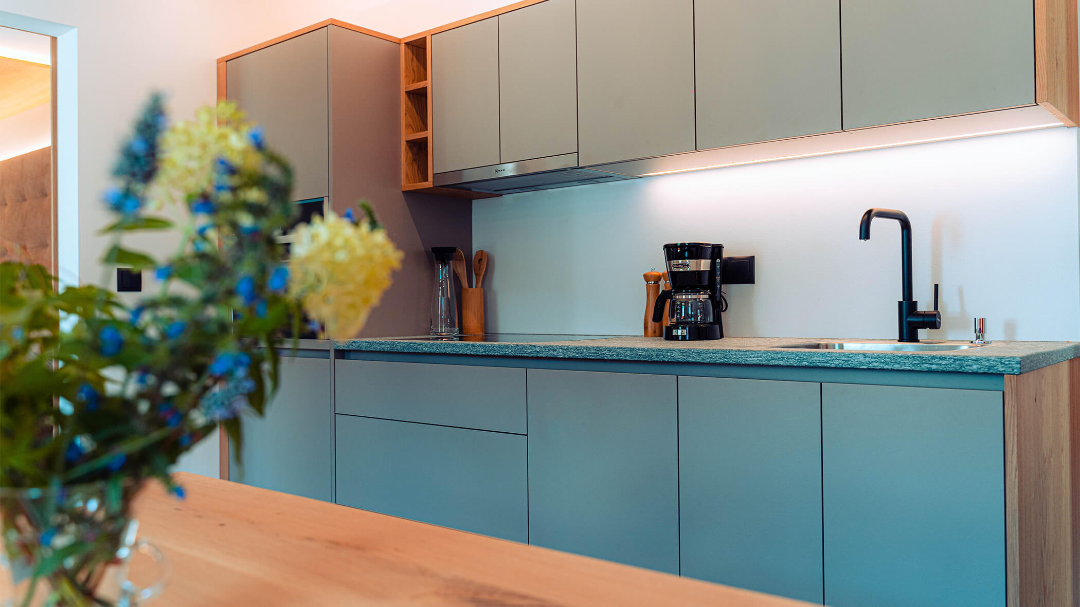 Apartment Superior - Küchenzeile - Neuhaus - Apartments & Historic Chalet in St. Sigmund