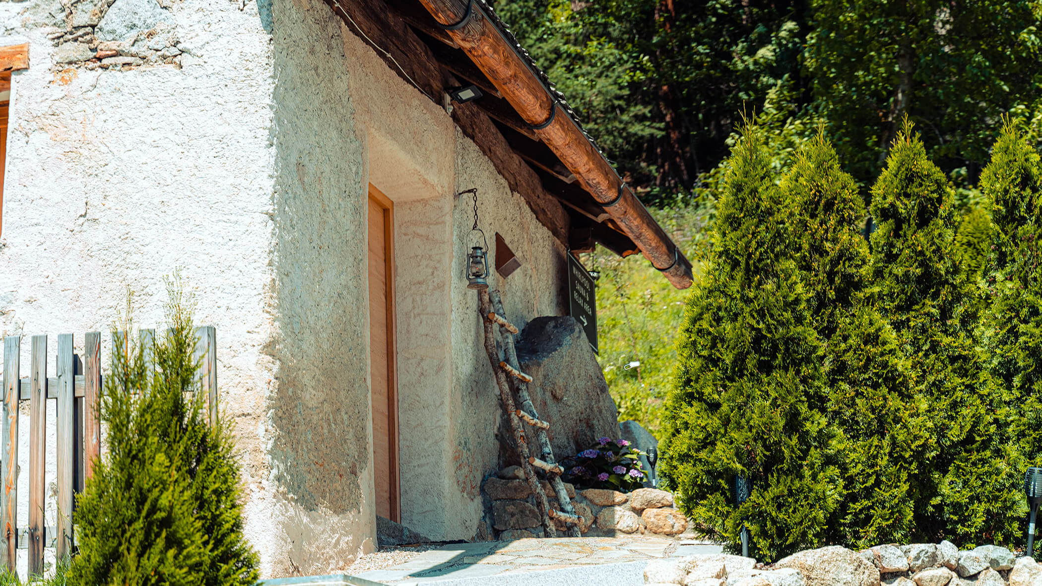 Historic Chalet Eingang - Neuhaus - Apartments & Historic Chalet in St. Sigmund